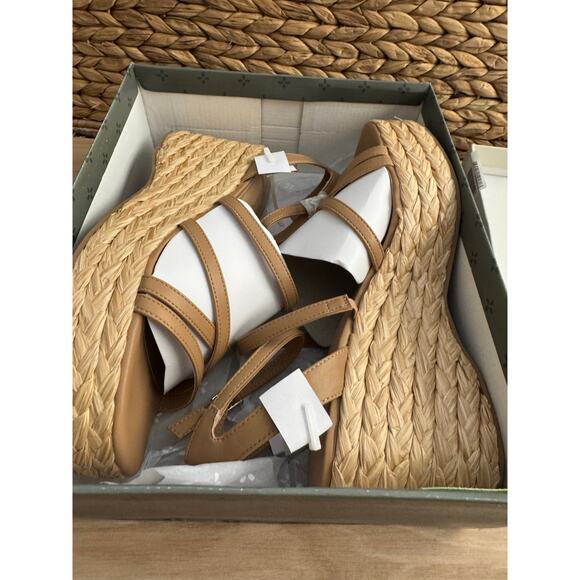 NWOB! Sun + Stone Finnickk Womens Faux Leather Strappy Wedge Sandals - Picture 2 of 8